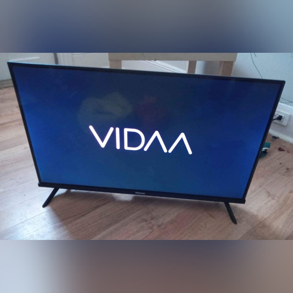 Hisense 32" smart tv